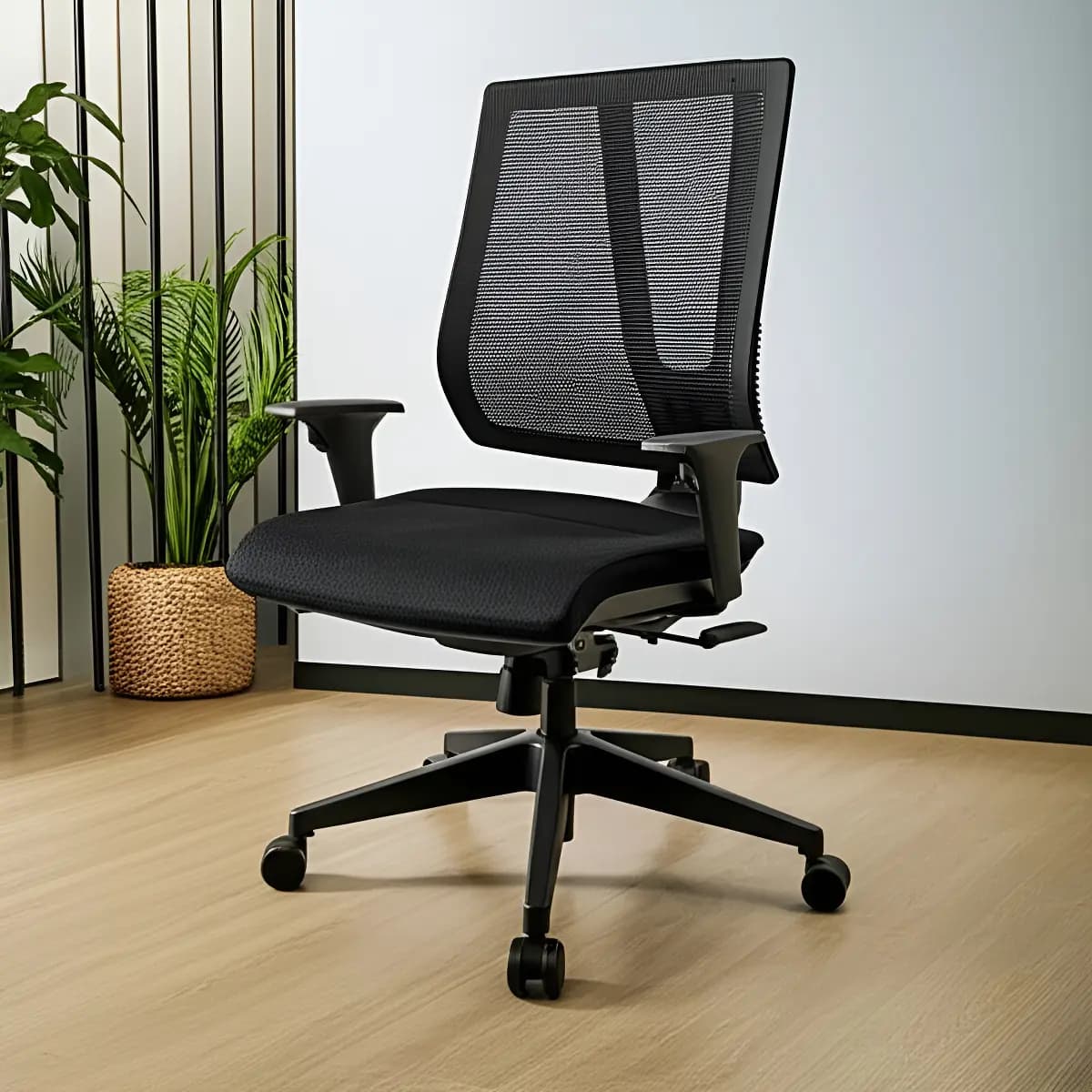 Cadeira Presidente Plaxmetal Twister Preto Com Sistema Relax - R$ 758,44